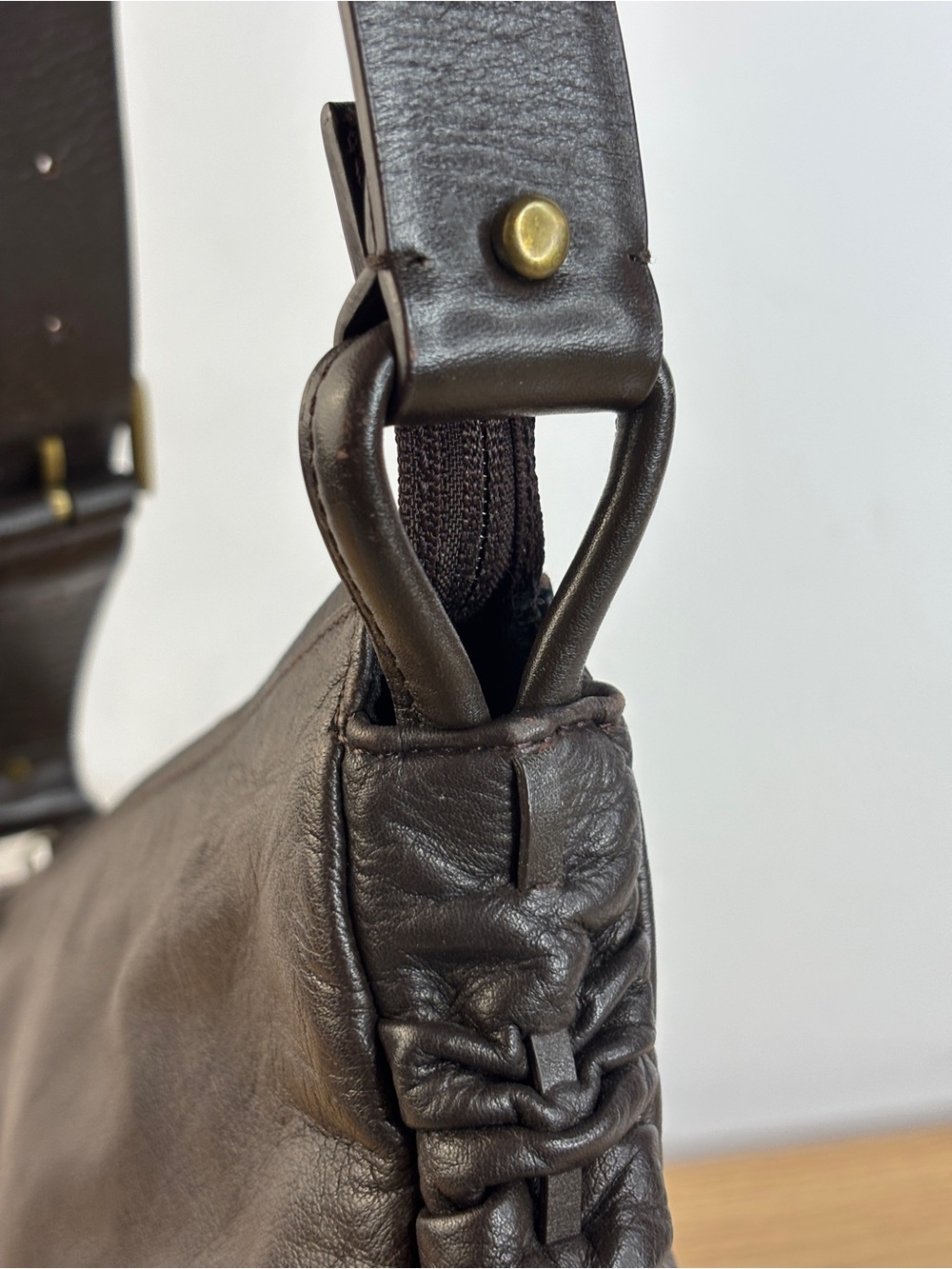 Y2K Vintage Via Spiga Chocolate Brown Leather Ruched Shoulder Bag - Picture 6 of 11